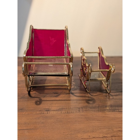 Set of 2 Red Sleighs with Gold Scroll Christmas Mantle Vtg Style Sleigh Holiday - Picture 4 of 16